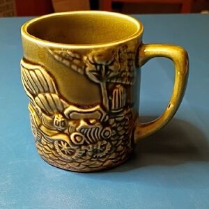 Vintage Car Style Embossed Ceramic Mug in Olive Green